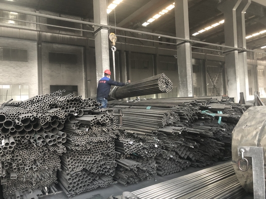 HL Finish Okrągła rura ze stali nierdzewnej Aisi 304 316L 321 Okrągła rura do dekoracji